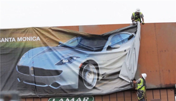 你无法想象的创意九游球赛-九游(中国):广告牌瞬间变包包-广州聚奇广告