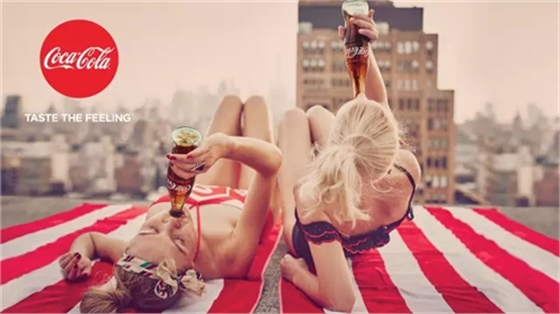 当你还在梦游的时候,可口可乐却改了全球广告语!