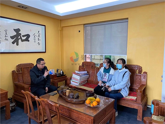 �����ɫ�Ļ�