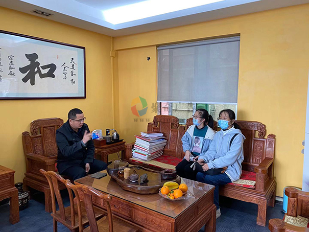 �����ɫ�Ļ�